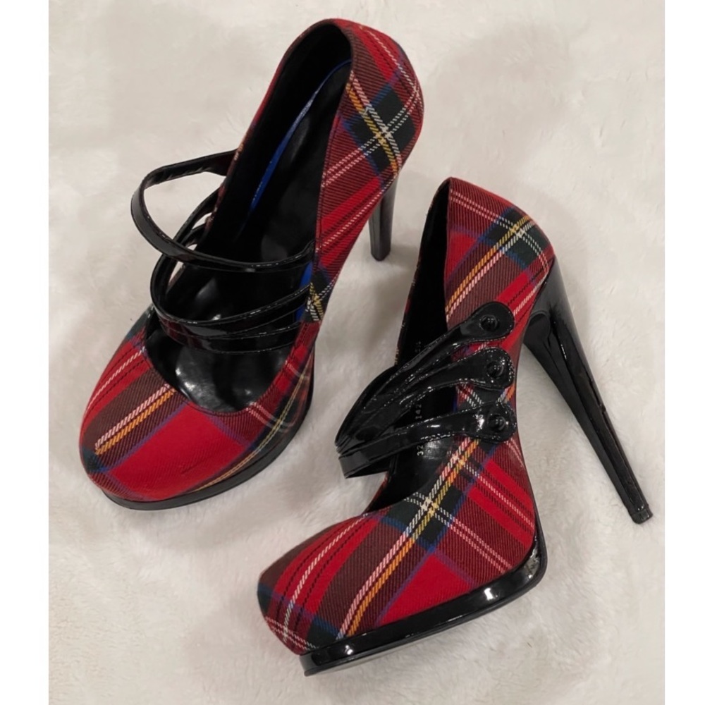 Andrea heels